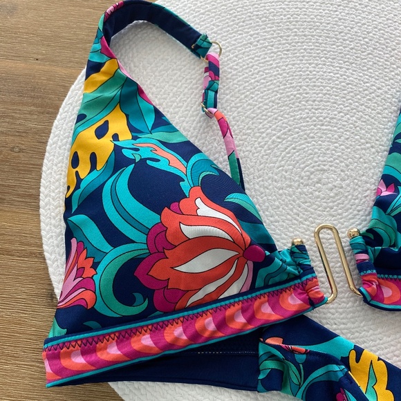 NWT Trina Turk Navy Floral Bikini Top Sz 8 - Picture 9 of 12